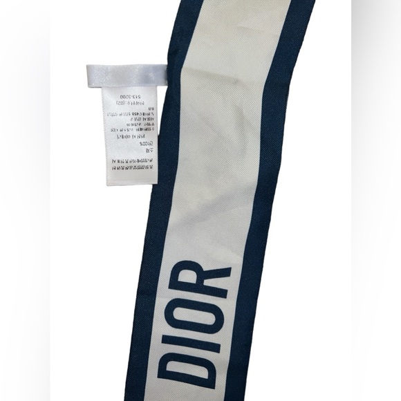 Christian Dior Blue Silk Twill Flowers D-Millefiori Mitzah Scarf like NEW Real - Picture 6 of 12